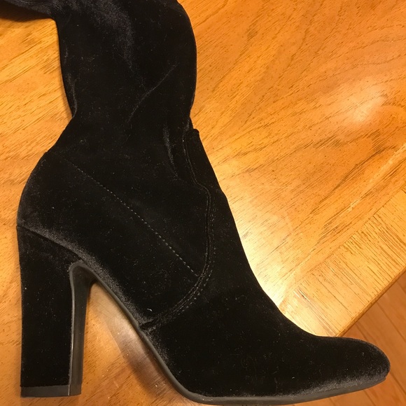 Thigh high boots - Picture 3 of 7